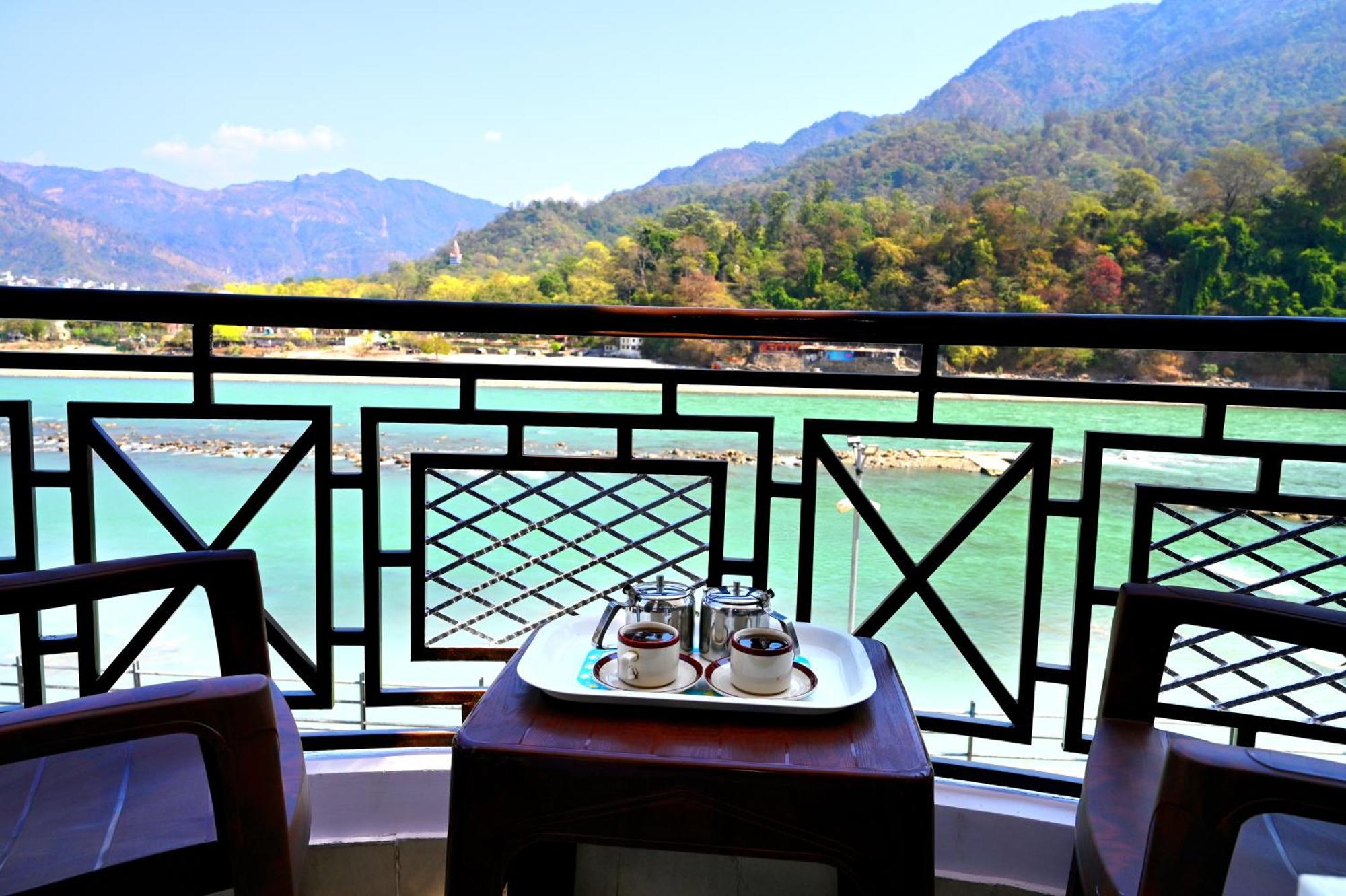 Hotel Prasanna Inn Ришикеш Экстерьер фото